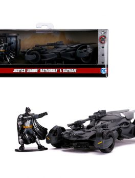 2017 Batmobile with Diecast Batman Figurine Justice League (2017) Movie DC Comics Hollywood Rides Series 1/32 Diecast Model Car by Jada 31706