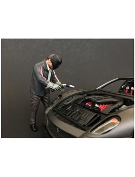 Chop Shop Mr. Welder Figurine for 1/24 Scale Models by American Diorama 38259