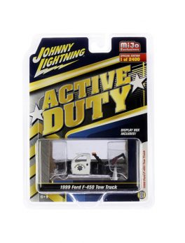 1999 Ford F-450 Police Tow Truck Black and White CHP (California Highway Patrol) Active Duty Limited Edition to 2400 pieces Worldwide 1/64 Diecast Model by Johnny Lightning JLCP7256
