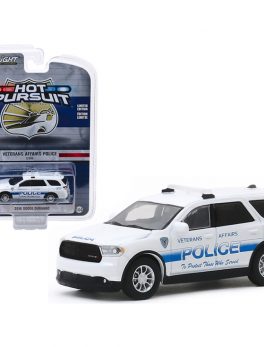 2018 Dodge Durango Veterans Affairs Police White Hot Pursuit Series 33 1/64 Diecast Model Car by Greenlight 42900F
