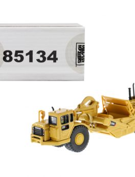 CAT Caterpillar 627G Wheeled Scraper Tractor with Operator High Line Series 1/87 (HO) Scale Diecast Model by Diecast Masters 85134