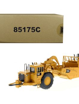 CAT Caterpillar 657 G Wheel Tractor Scraper with Operator Core Classics Series 1/50 Diecast Model by Diecast Masters 85175C