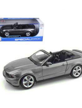 2010 Ford Mustang GT Convertible Gray 1/18 Diecast Model Car by Maisto 31158gry