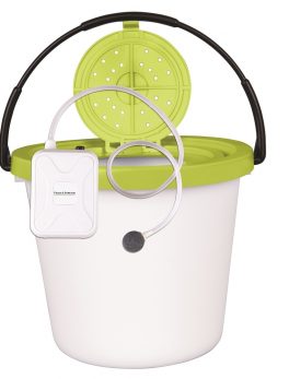 Flambeau 8 Qt. Insulated Minnow Bucket with Portable Aerator