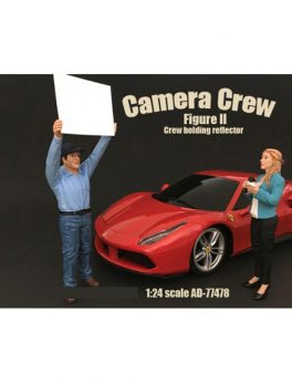 Camera Crew Figure II Crew Holding Reflector For 1:24 Scale Models by American Diorama 77478