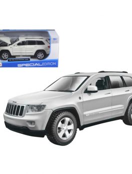 2011 Jeep Grand Cherokee Laredo White 1/24 Diecast Model Car by Maisto 31205w