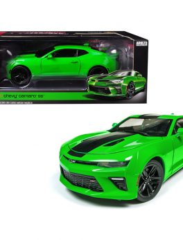 2017 Chevrolet Camaro SS Green Limited Edition to 1002 pieces Worldwide 1/18 Diecast Model Car by Autoworld AW244